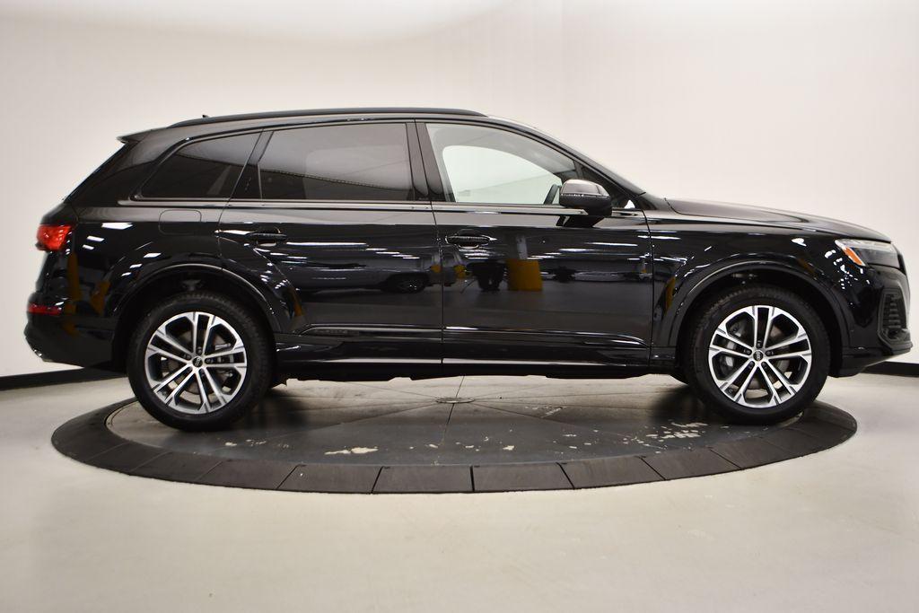 used 2025 Audi Q7 car, priced at $63,889