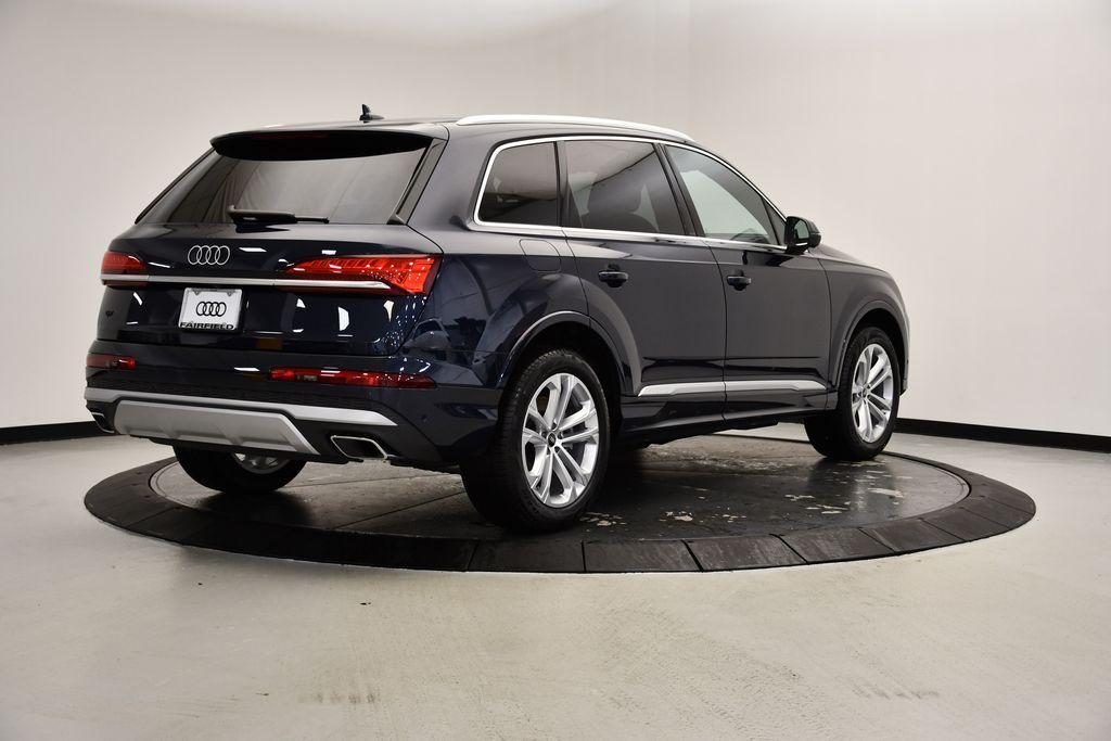 new 2025 Audi Q7 car, priced at $64,575