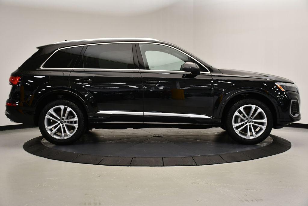 used 2025 Audi Q7 car, priced at $60,389