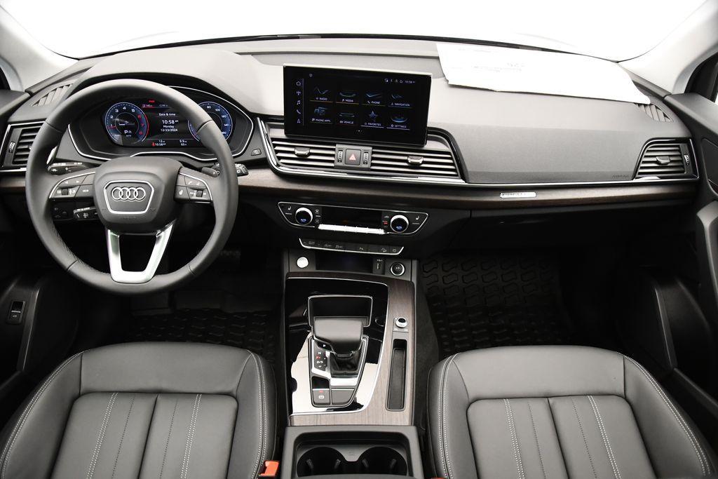 new 2025 Audi Q5 car, priced at $50,265