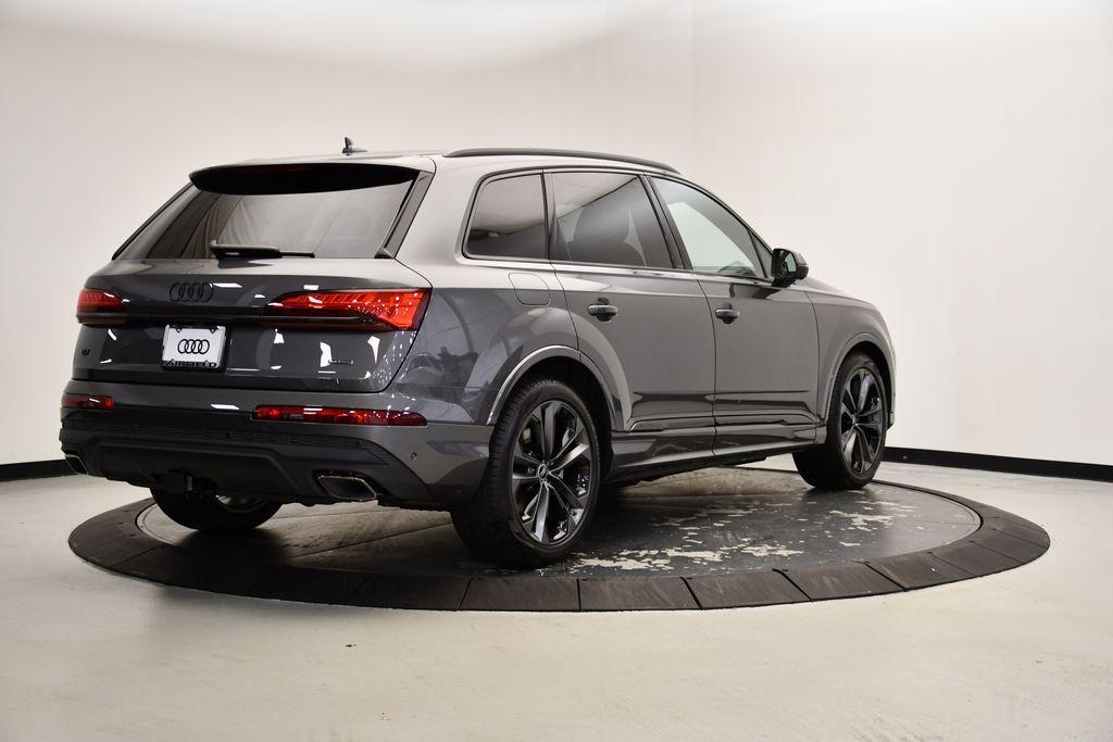 new 2025 Audi Q7 car, priced at $83,970