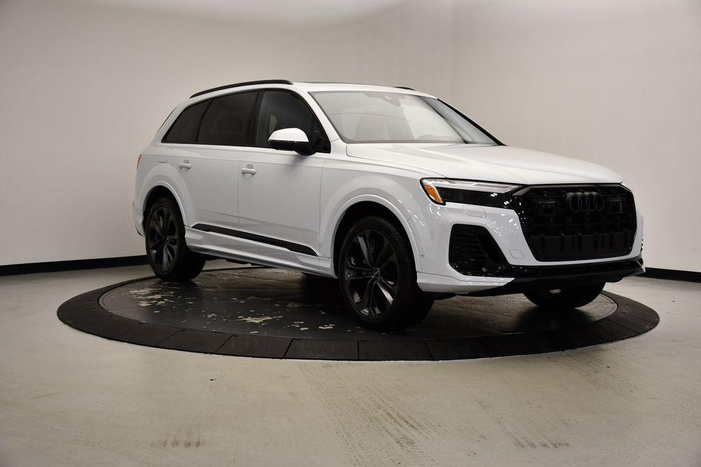 new 2025 Audi Q7 car, priced at $77,750