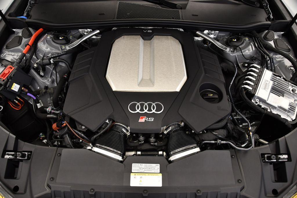 new 2025 Audi RS 6 Avant car, priced at $148,295