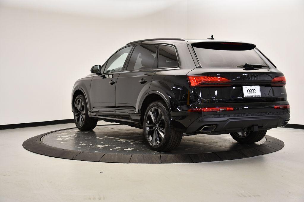 new 2025 Audi Q7 car, priced at $78,245