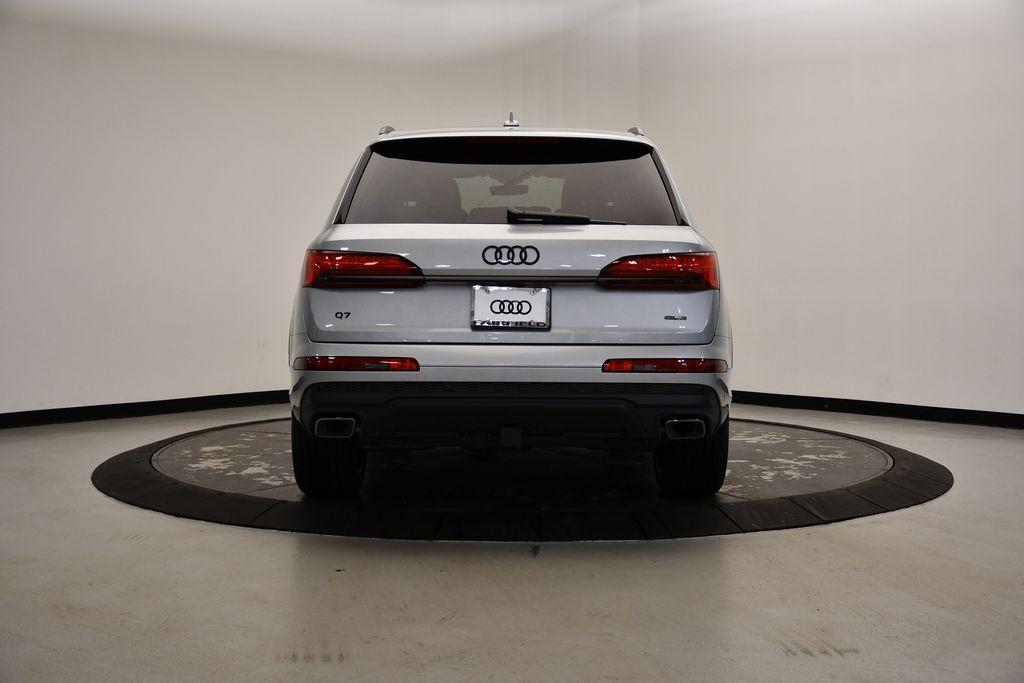 new 2025 Audi Q7 car, priced at $77,735