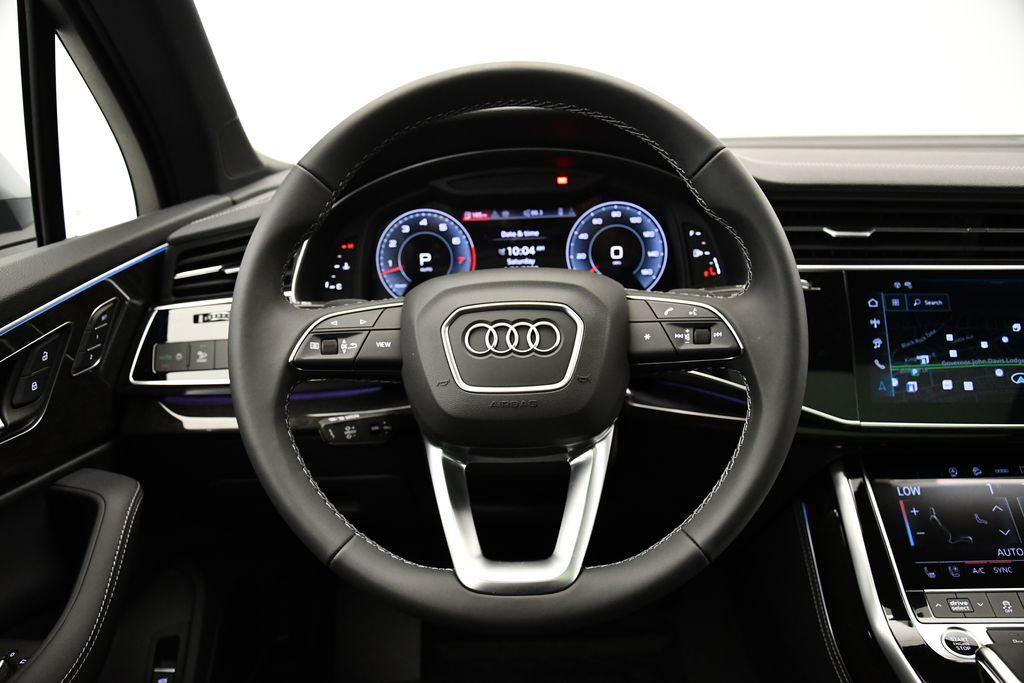 new 2025 Audi Q7 car, priced at $77,735