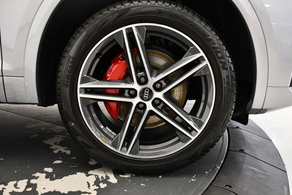 new 2025 Audi Q5 car, priced at $69,385