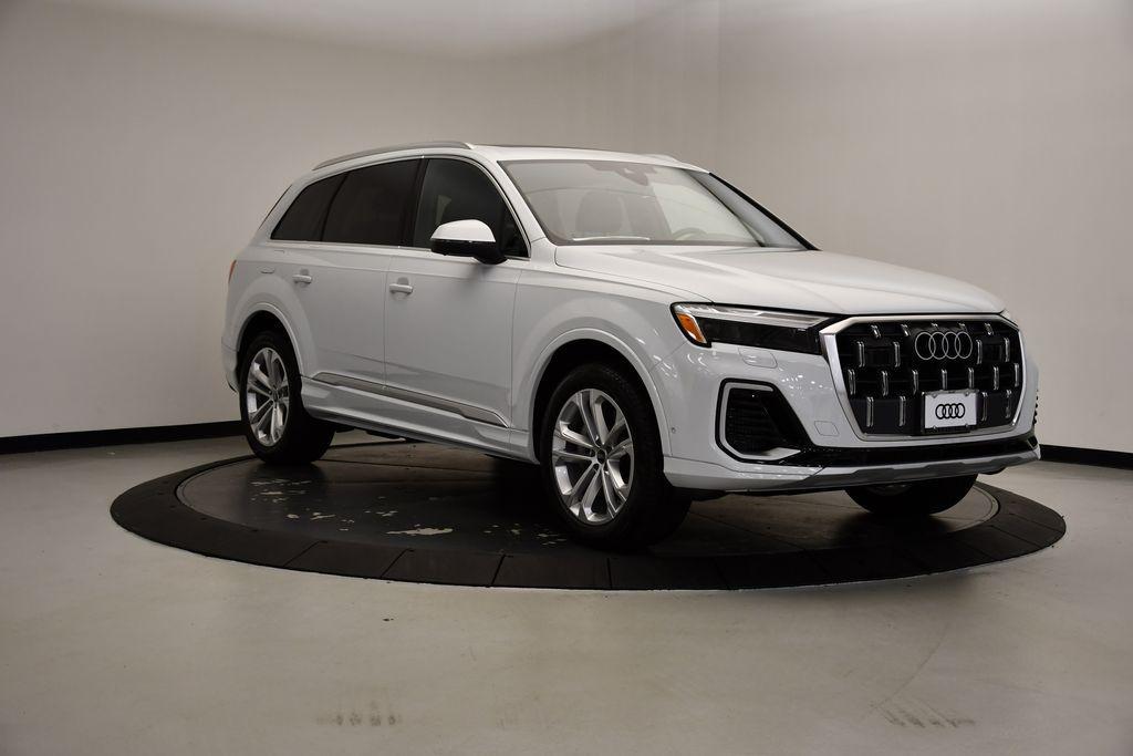 new 2025 Audi Q7 car, priced at $75,800