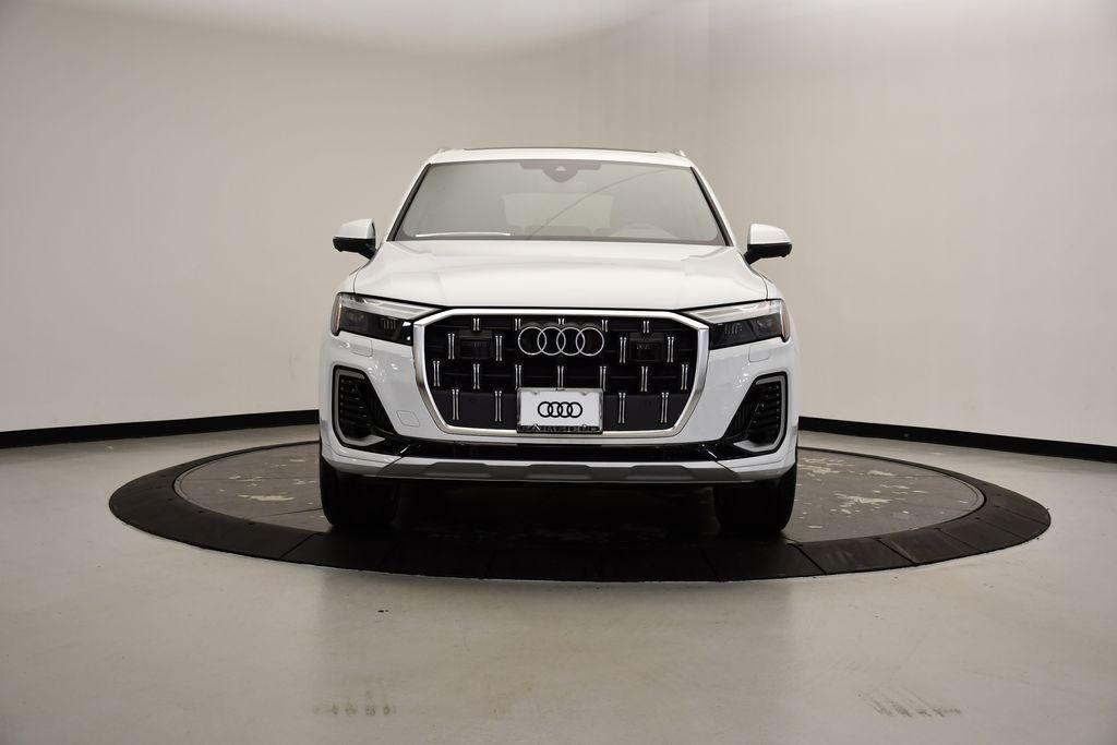 new 2025 Audi Q7 car, priced at $75,800