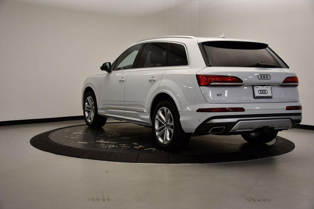 new 2025 Audi Q7 car, priced at $75,800