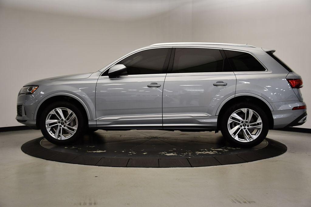 used 2024 Audi Q7 car, priced at $56,299