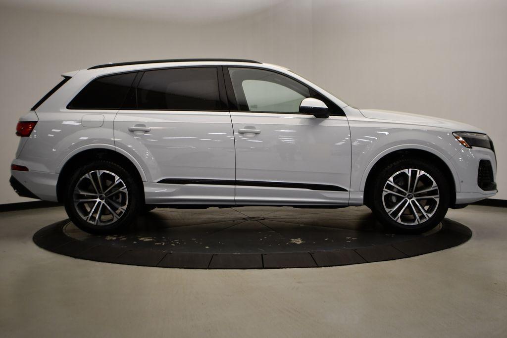 used 2025 Audi Q7 car, priced at $62,699