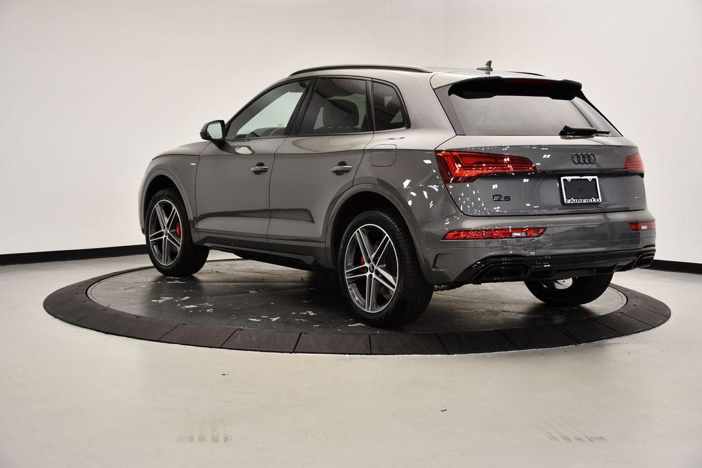 new 2025 Audi Q5 car, priced at $69,515