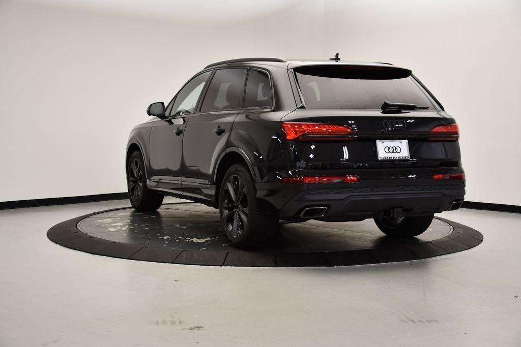 new 2025 Audi Q7 car, priced at $78,245