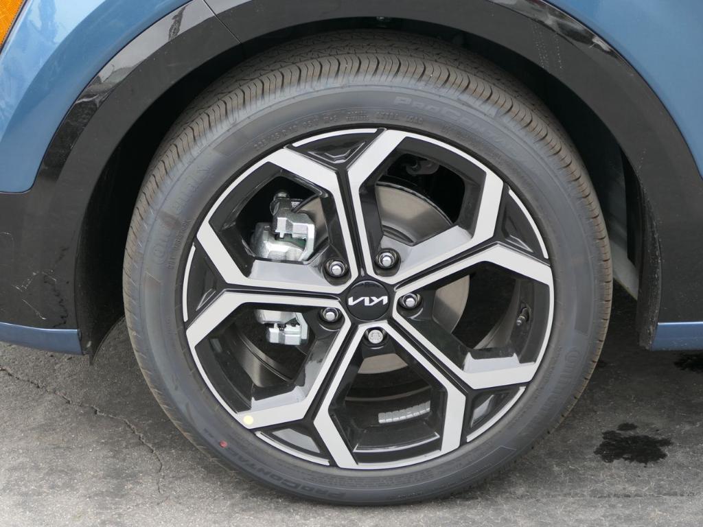 new 2025 Kia Niro car, priced at $34,000