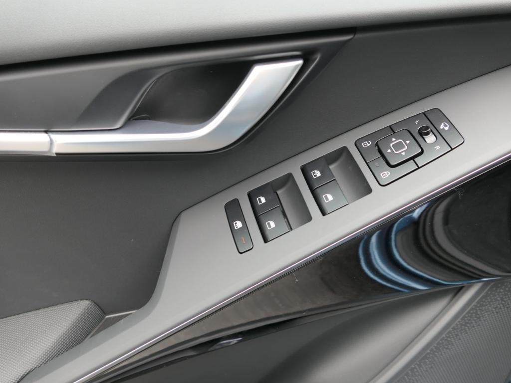 new 2025 Kia Niro car, priced at $34,000
