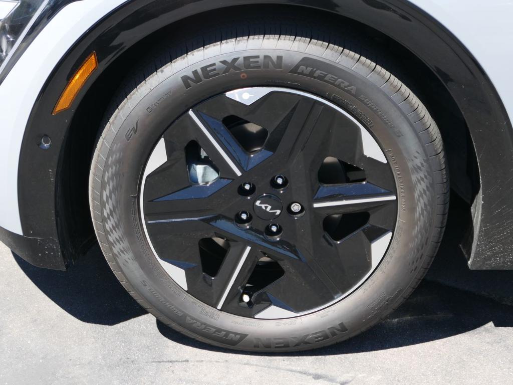new 2025 Kia EV6 car, priced at $52,340