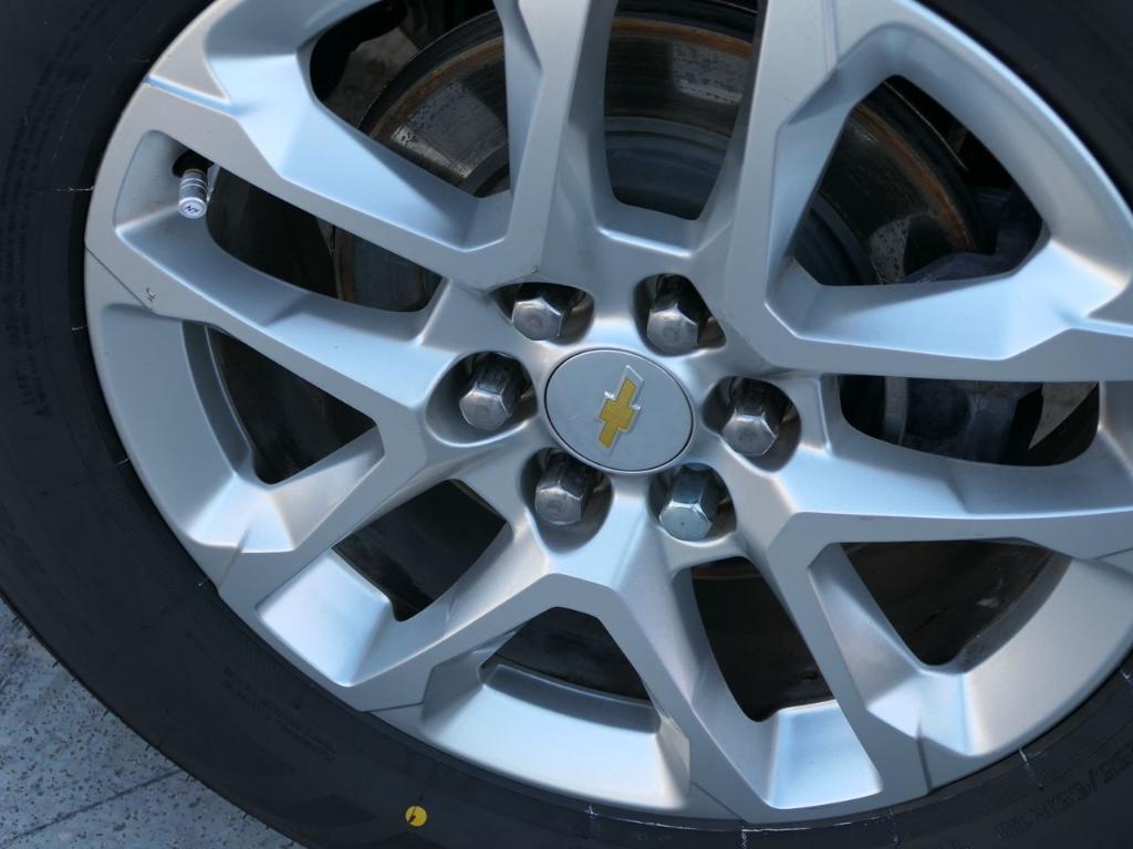 used 2020 Chevrolet Traverse car, priced at $17,188