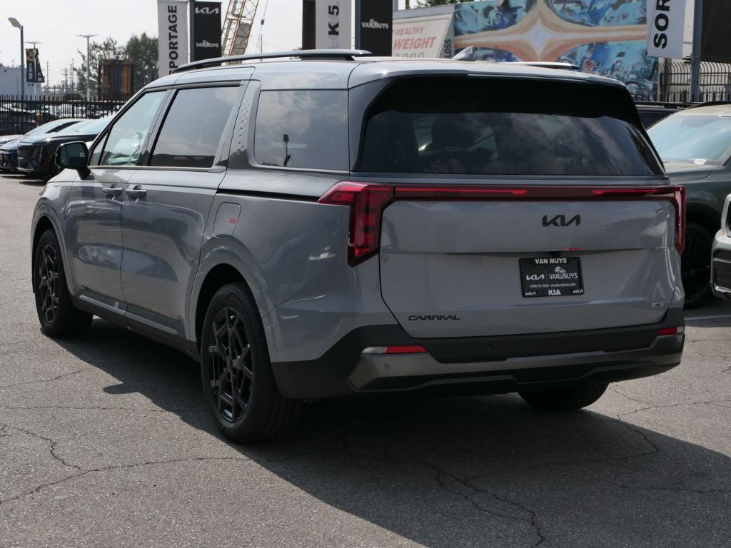 new 2025 Kia Carnival Hybrid car, priced at $53,595