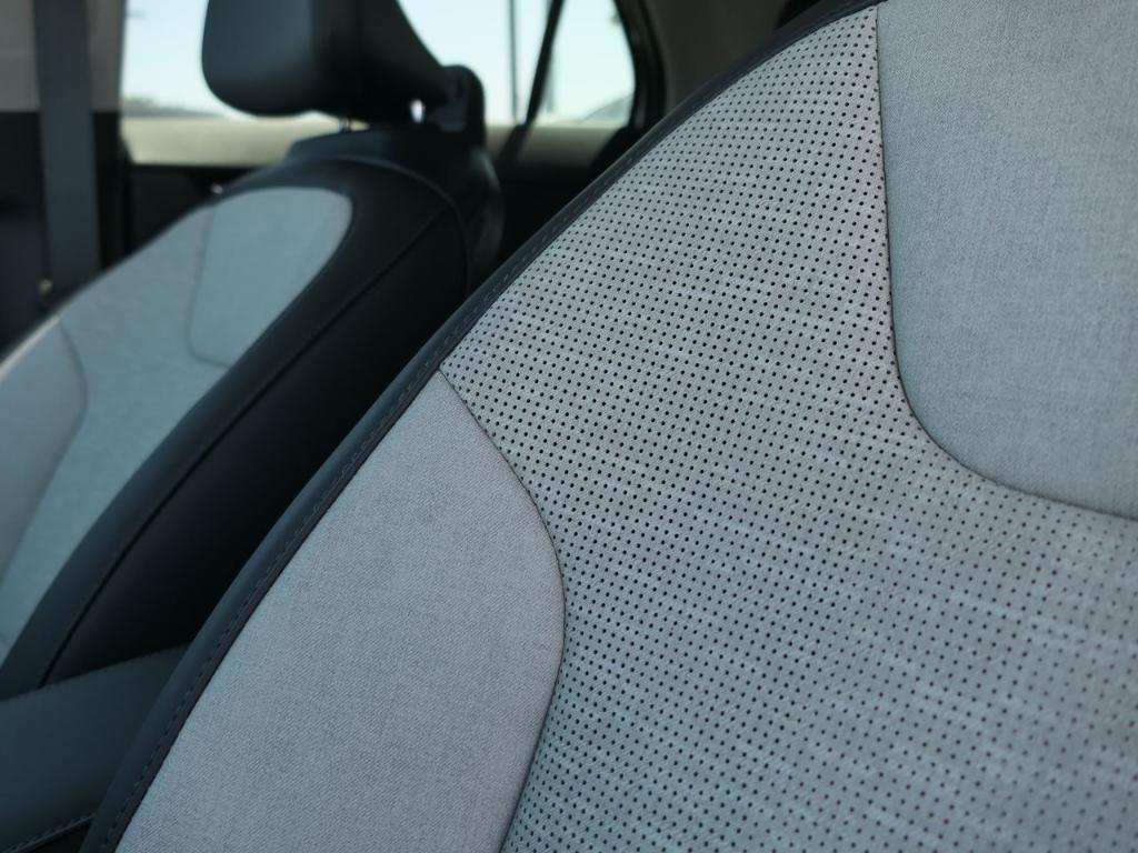 new 2025 Kia Niro car, priced at $36,960