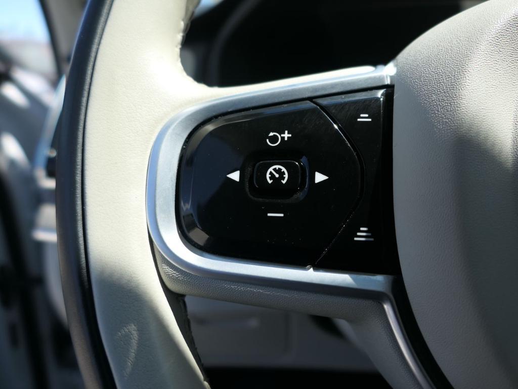used 2023 Volvo XC90 Recharge Plug-In Hybrid car, priced at $52,000