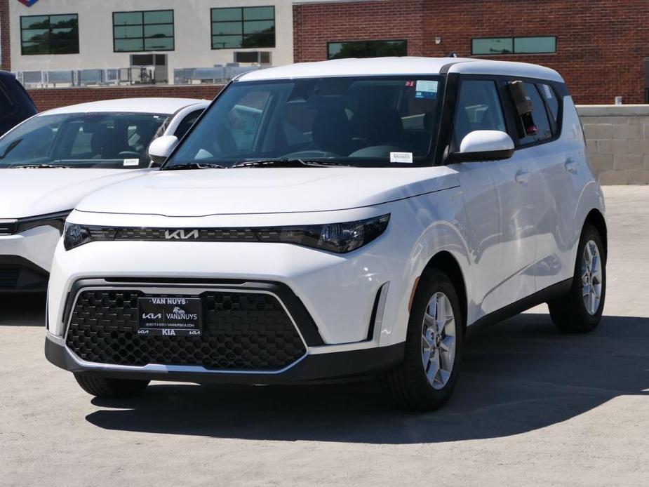 new 2025 Kia Soul car, priced at $22,685