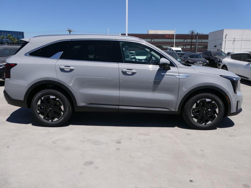 new 2025 Kia Sorento car, priced at $38,325