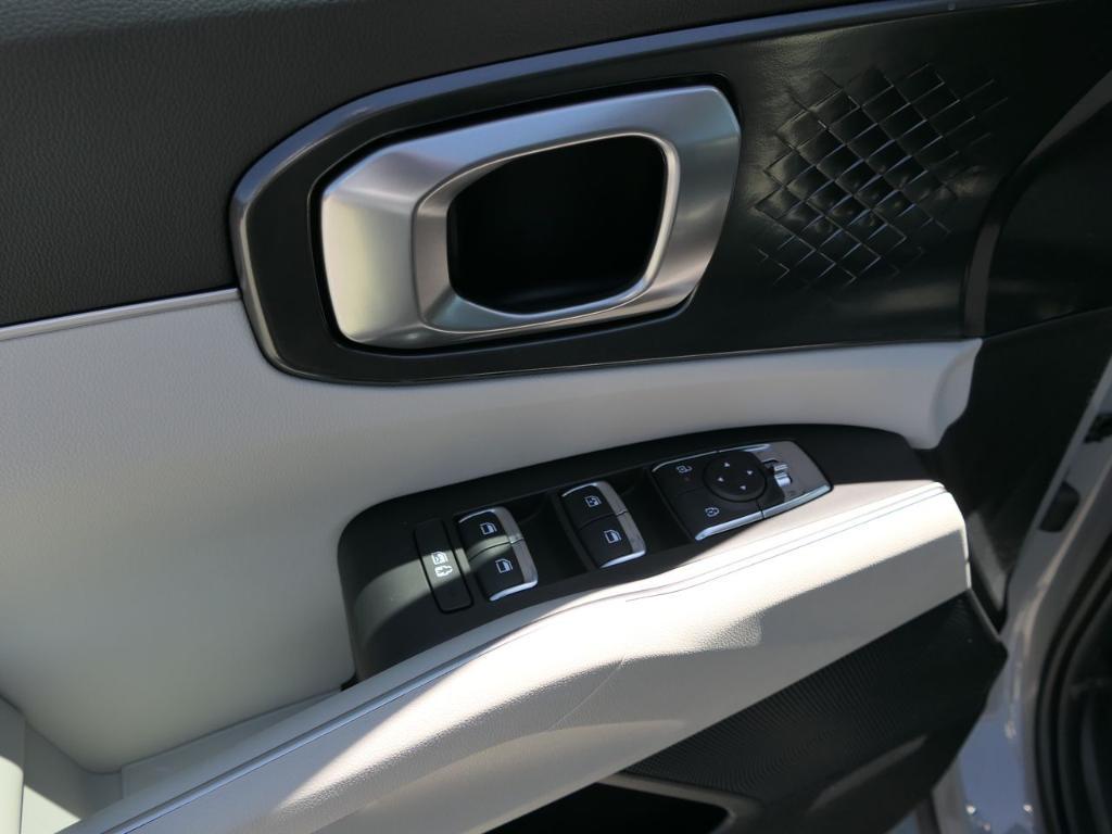 new 2025 Kia Sorento car, priced at $38,325