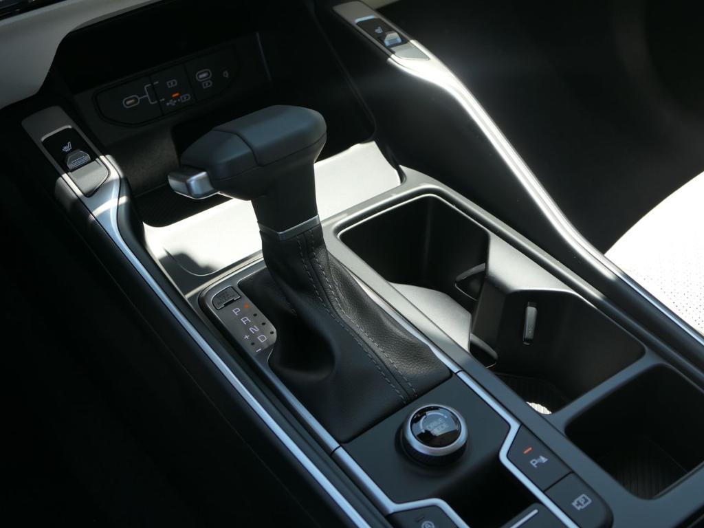 new 2025 Kia Sorento car, priced at $38,325