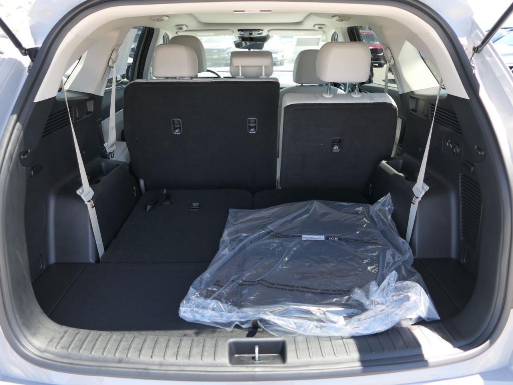 new 2025 Kia Sorento car, priced at $38,325