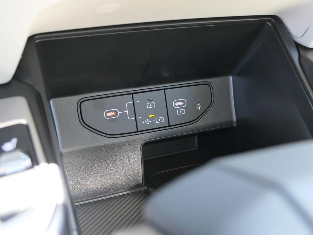 new 2025 Kia Sorento car, priced at $38,325