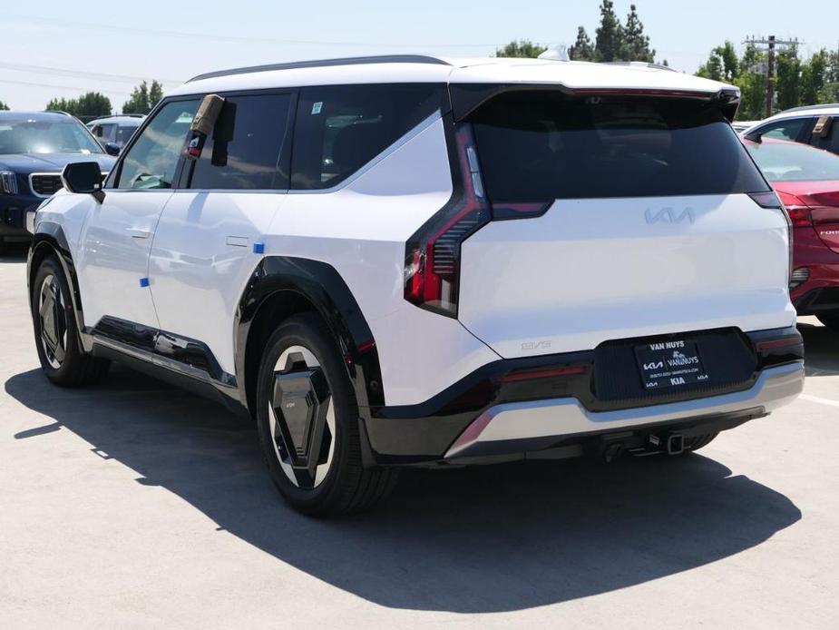 new 2024 Kia EV9 car, priced at $76,910