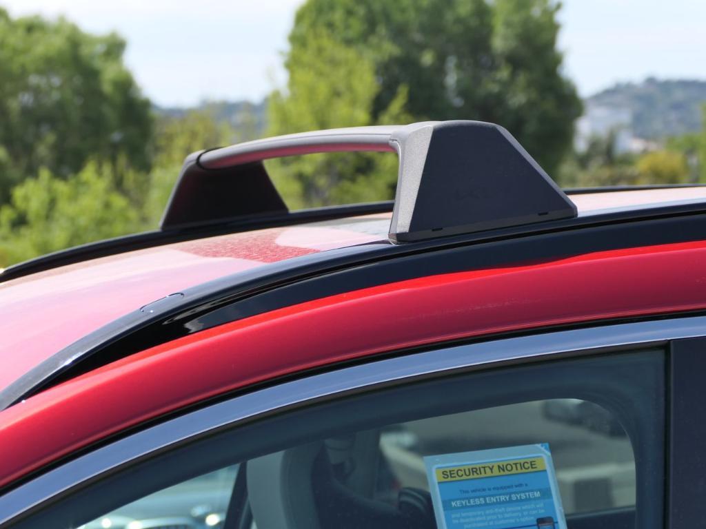 new 2025 Kia Niro car, priced at $31,990