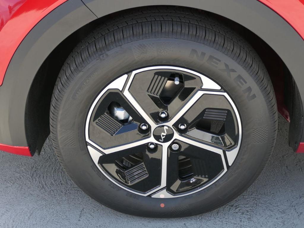 new 2025 Kia Niro car, priced at $31,990