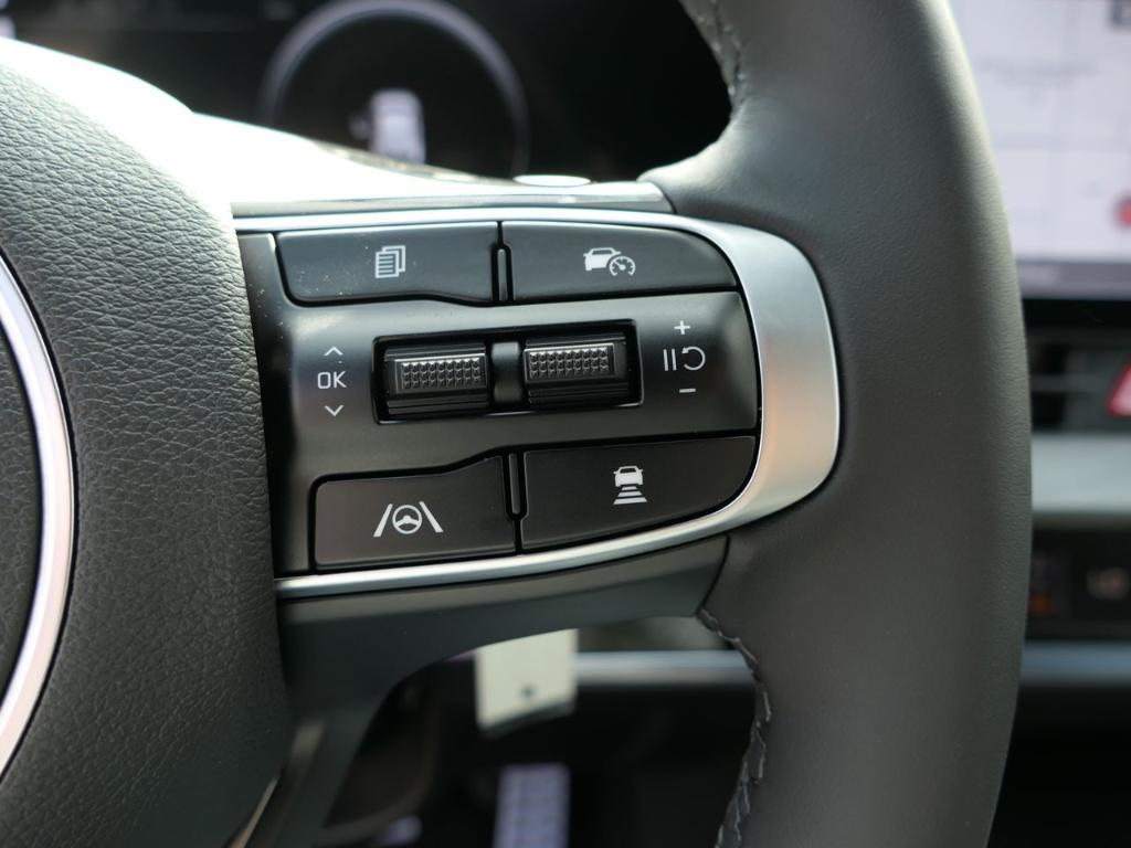new 2025 Kia Sportage Plug-In Hybrid car, priced at $46,095