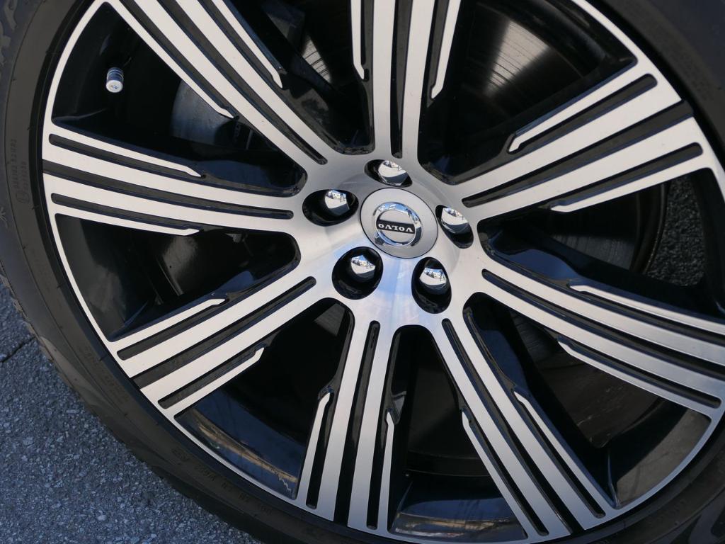 used 2023 Volvo XC90 Recharge Plug-In Hybrid car, priced at $46,888