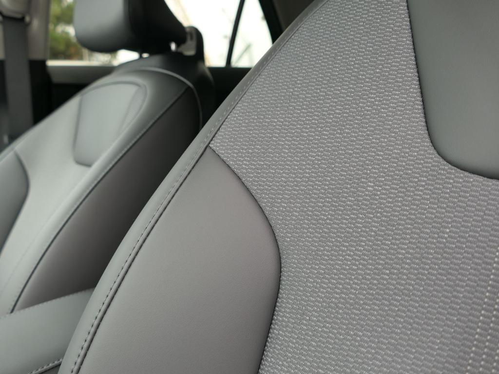 new 2025 Kia Niro car, priced at $31,700