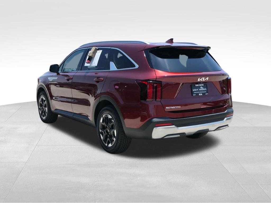 used 2025 Kia Sorento car, priced at $34,400