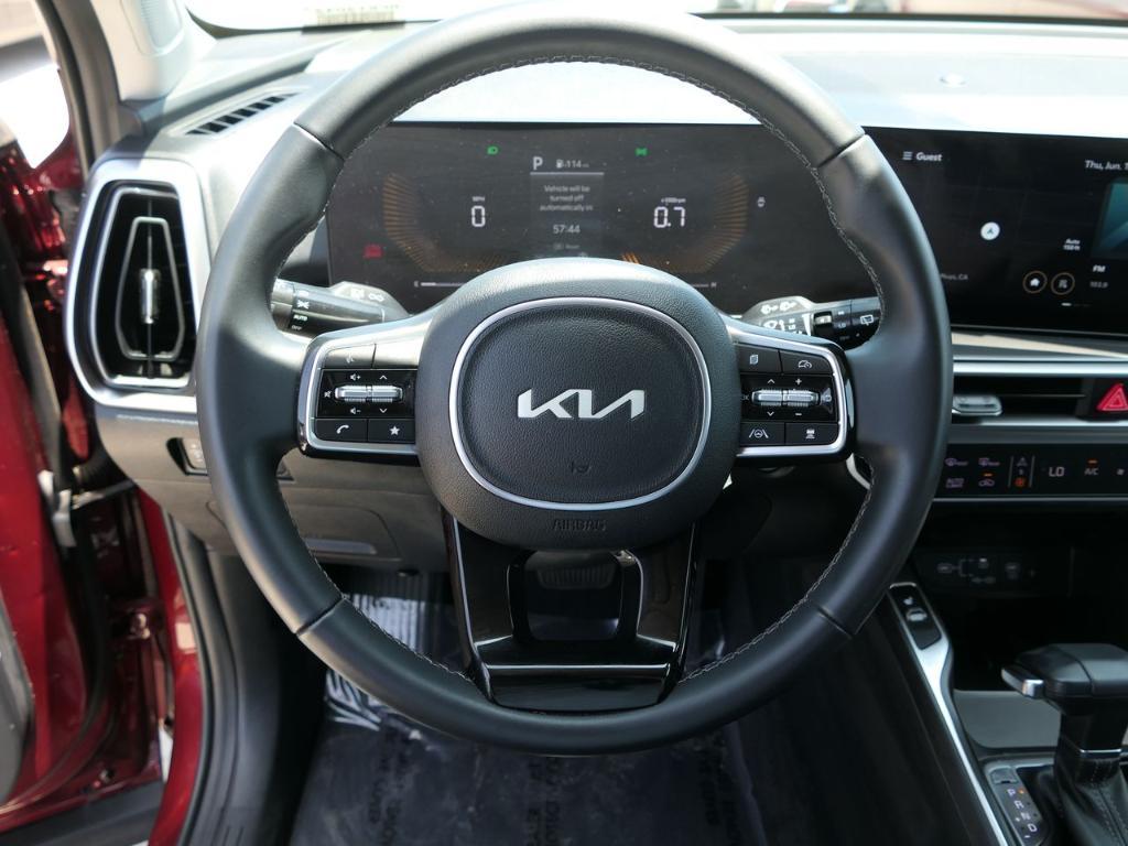 used 2025 Kia Sorento car, priced at $34,400