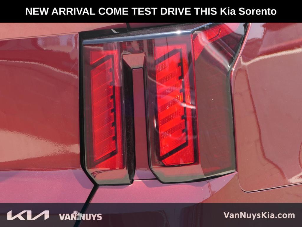 used 2025 Kia Sorento car, priced at $34,400