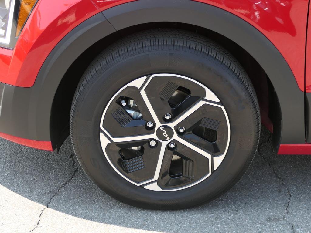 used 2025 Kia Niro car, priced at $28,500