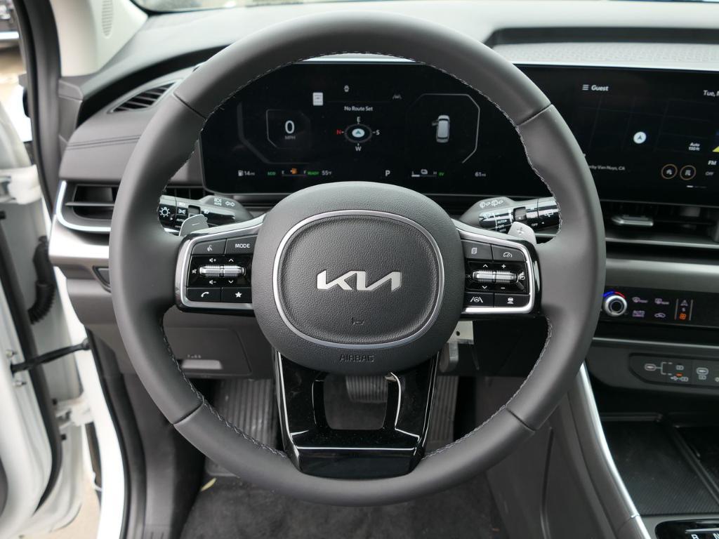 new 2025 Kia Carnival Hybrid car, priced at $53,765