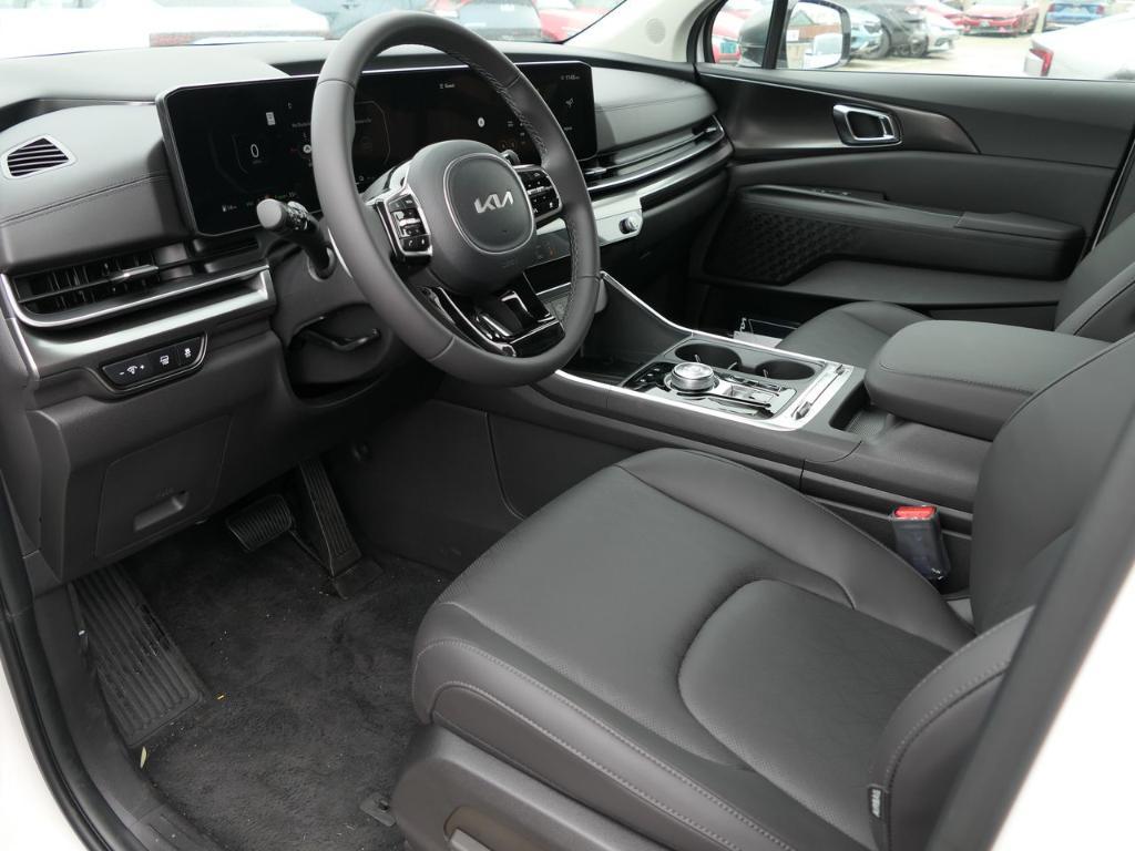 new 2025 Kia Carnival Hybrid car, priced at $53,765