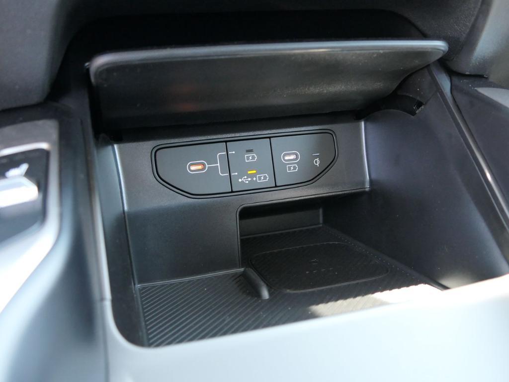 new 2025 Kia Sorento Hybrid car, priced at $41,630