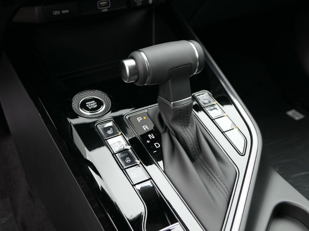new 2025 Kia Niro car, priced at $36,960