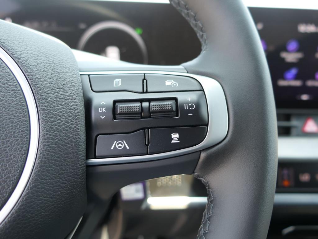new 2025 Kia Sportage Plug-In Hybrid car, priced at $47,225