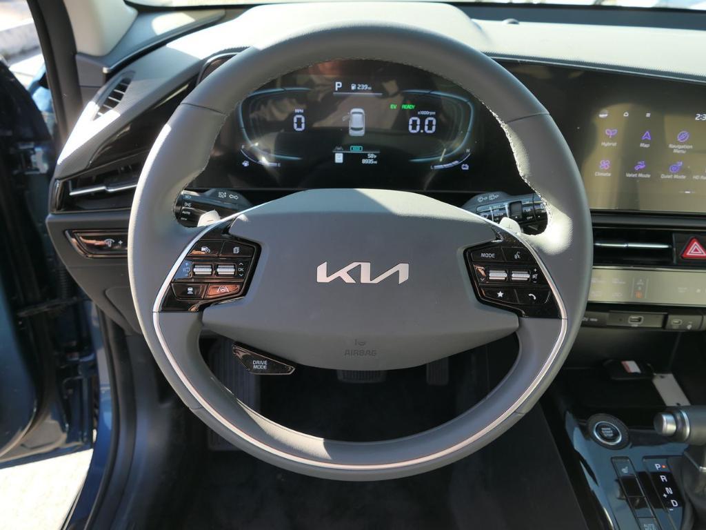 used 2025 Kia Niro car, priced at $31,000