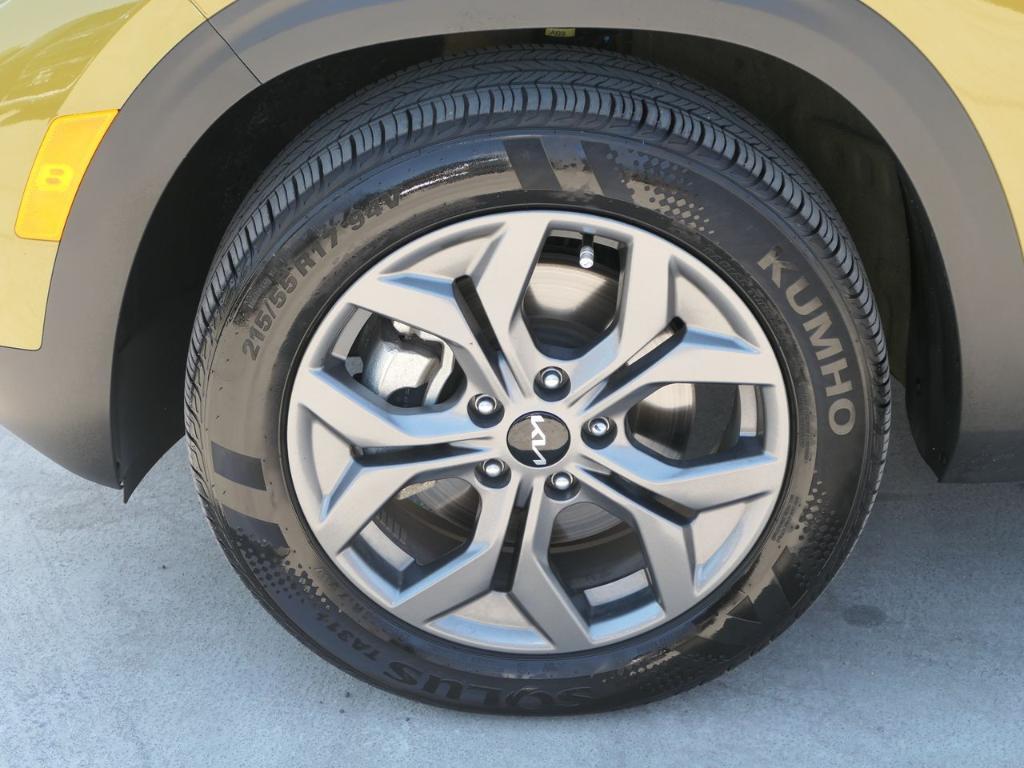 used 2024 Kia Seltos car, priced at $23,400