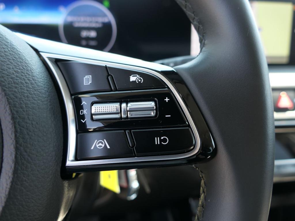 used 2024 Kia Seltos car, priced at $23,400