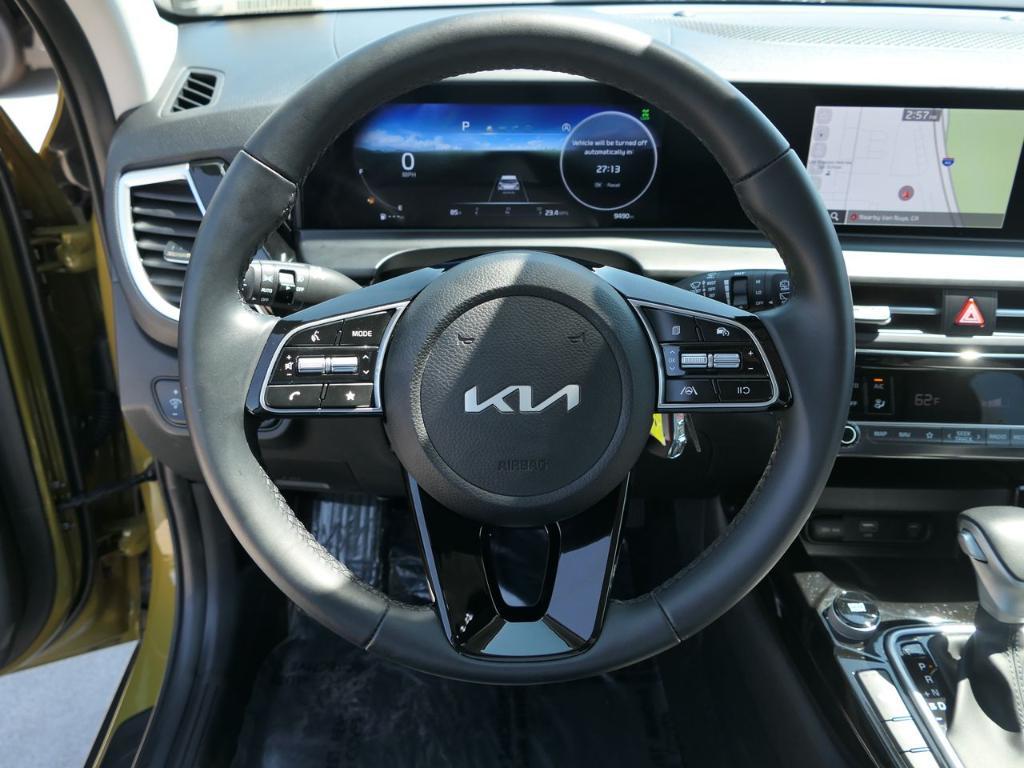 used 2024 Kia Seltos car, priced at $23,400